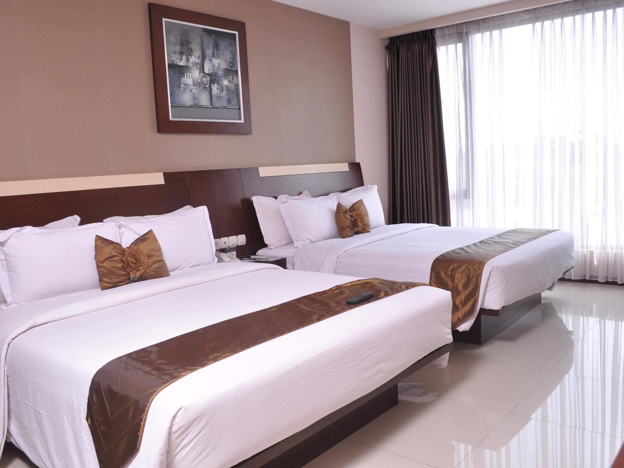 Scarlet Dago Hotel Bandung Kültér fotó